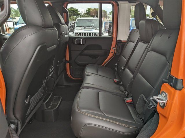 New 2025 Jeep Wrangler Unlimited Sahara AWD/4WD image 13