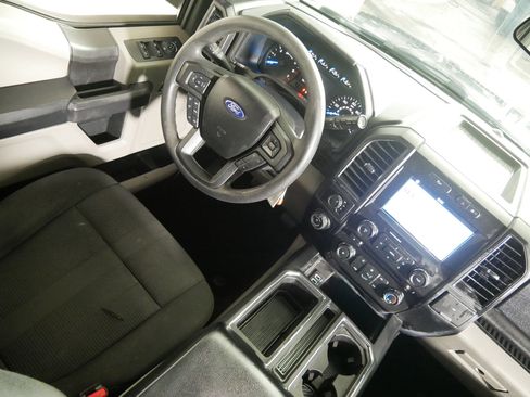 Used 2017 Ford F150 XL w/ Equipment Group 101A Mid image 9