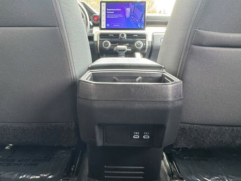 Used 2024 Toyota Tacoma TRD Off-Road image 25