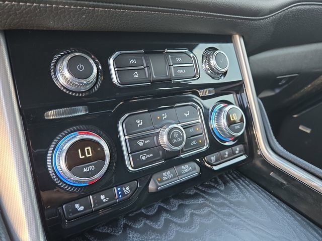 Used 2024 GMC Yukon Denali AWD/4WD image 27