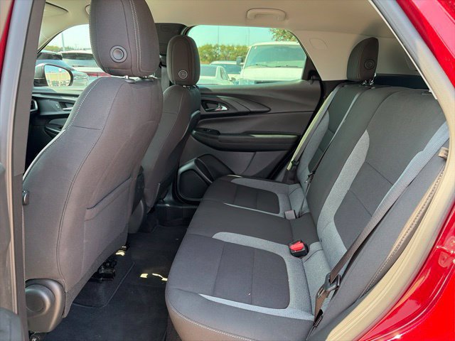 Used 2023 Chevrolet TrailBlazer LS FWD image 12
