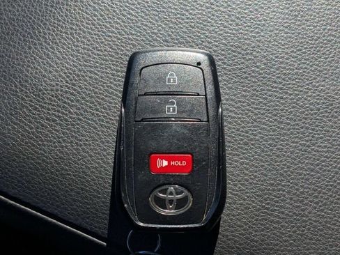 Used 2024 Toyota Tacoma SR5 AWD/4WD image 32