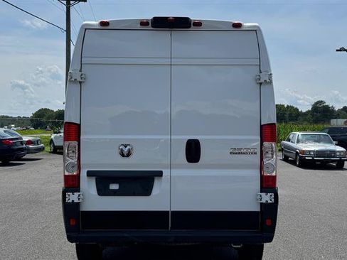 Used 2023 RAM ProMaster 2500 FWD image 10