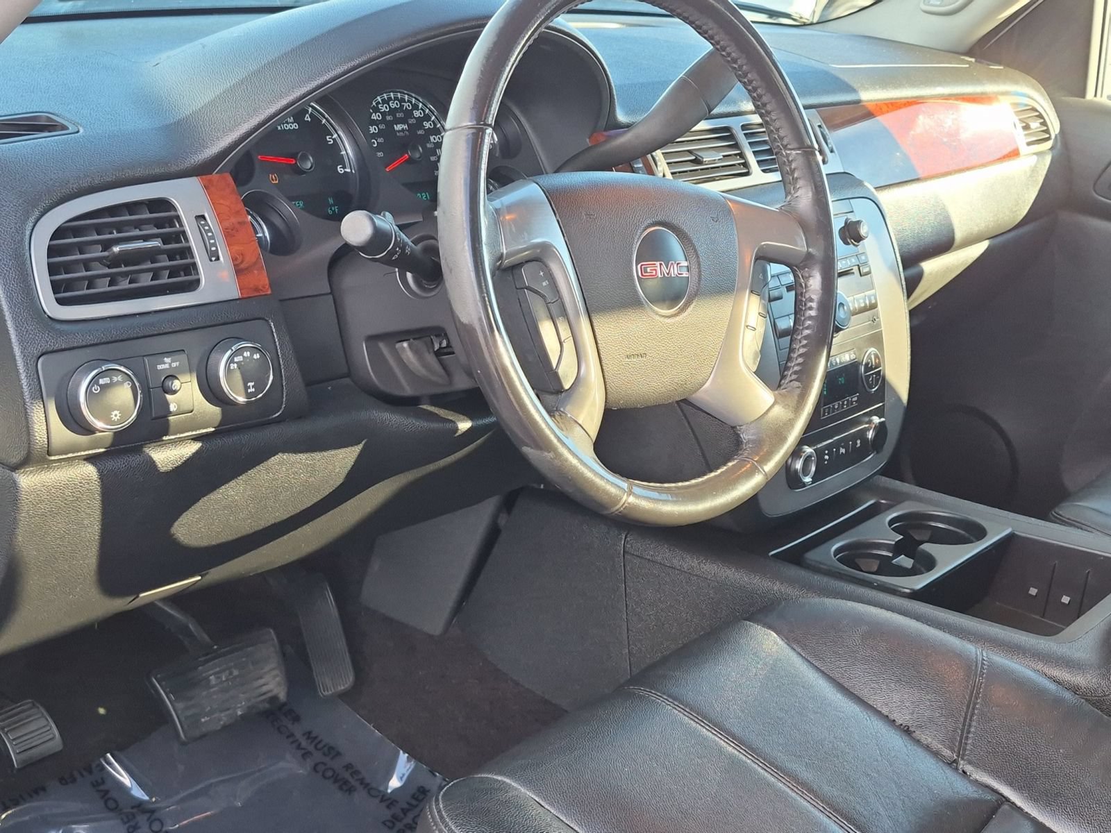 Used 2009 GMC Sierra 1500 SLT w/ SLT Convenience Package AWD/4WD image 14