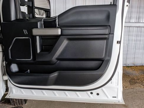 Used 2021 Ford F450 Platinum w/ FX4 Off-Road Package AWD/4WD image 45