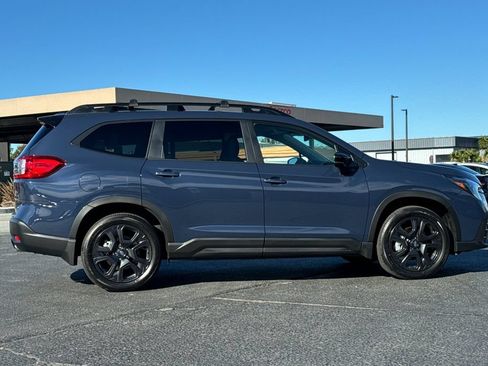 Used 2025 Subaru Ascent Bronze Edition w/ Onyx Package AWD/4WD image 3