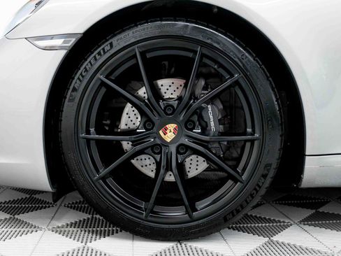 Used 2019 Porsche 911 Carrera T RWD image 25