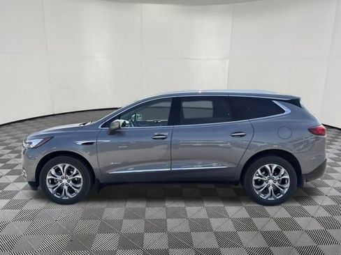 Used 2018 Buick Enclave Avenir w/ LPO, Cargo Package FWD image 13