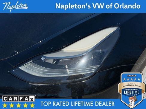 Used 2023 Tesla Model 3 Standard Range image 3