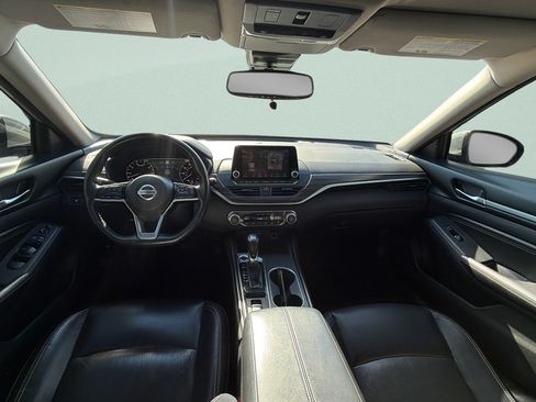 Used 2019 Nissan Altima 2.5 SL FWD image 11
