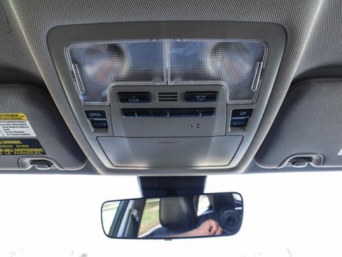 Used 2017 Toyota Highlander Limited image 36