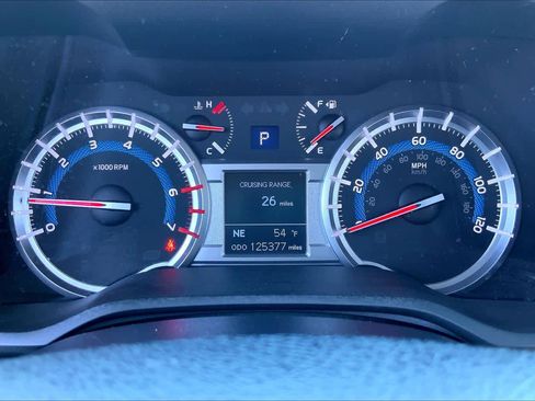 Used 2016 Toyota 4Runner SR5 Premium image 25