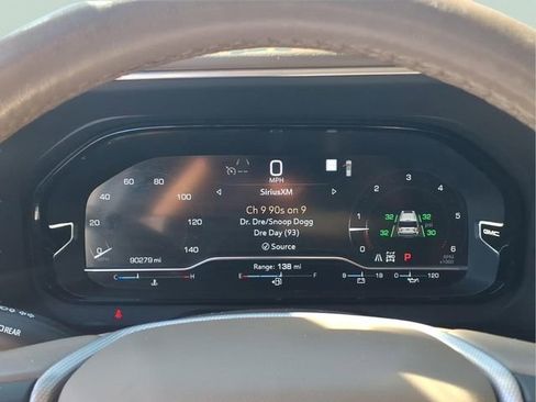 Used 2023 GMC Yukon Denali AWD/4WD image 11