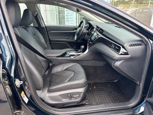 Used 2018 Toyota Camry XLE FWD image 31