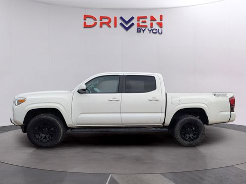 Used 2021 Toyota Tacoma SR image 2
