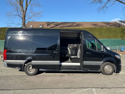 Used 2021 Mercedes-Benz Sprinter 3500 image 21