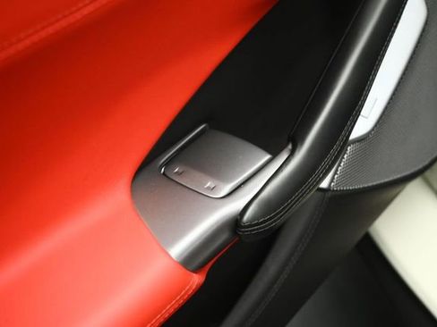 Used 2020 Ferrari Portofino RWD image 41