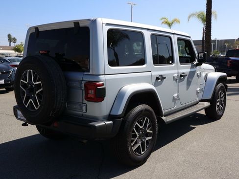 Used 2024 Jeep Wrangler Sahara image 4