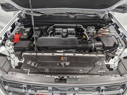 Used 2024 GMC Canyon AT4 w/ AT4 Premium Package image 12