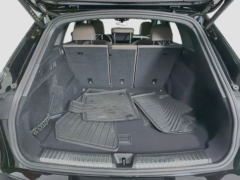 Certified 2025 Audi Q5 Premium w/ Convenience Package image 27