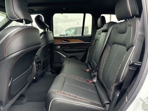 New 2026 Jeep Grand Cherokee Summit w/ Obsidian Package image 14