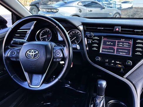 Used 2018 Toyota Camry SE image 13