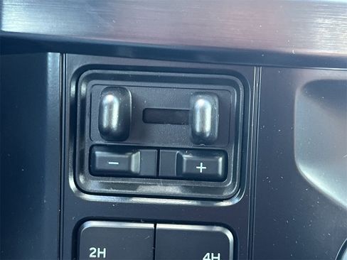 New 2026 Ford F250 Lariat w/ Black Appearance Package image 7