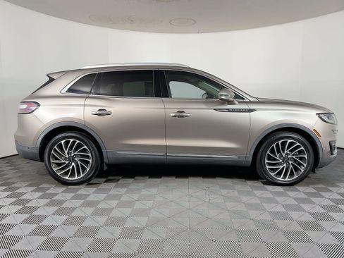 Used 2019 Lincoln Nautilus Reserve image 8