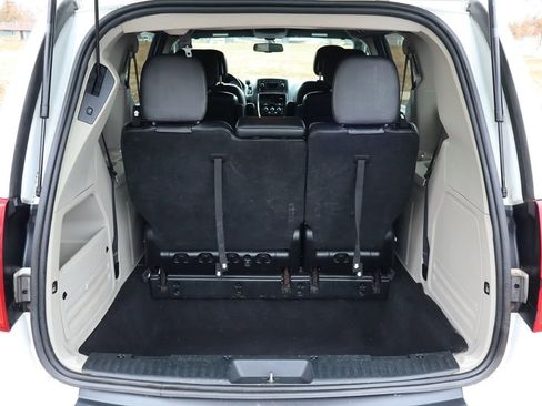 Used 2017 Dodge Grand Caravan SXT image 20