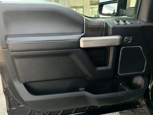 Used 2021 Ford F250 Lariat w/ Chrome Package image 8