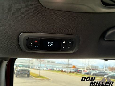 New 2026 Chrysler Pacifica Select image 25