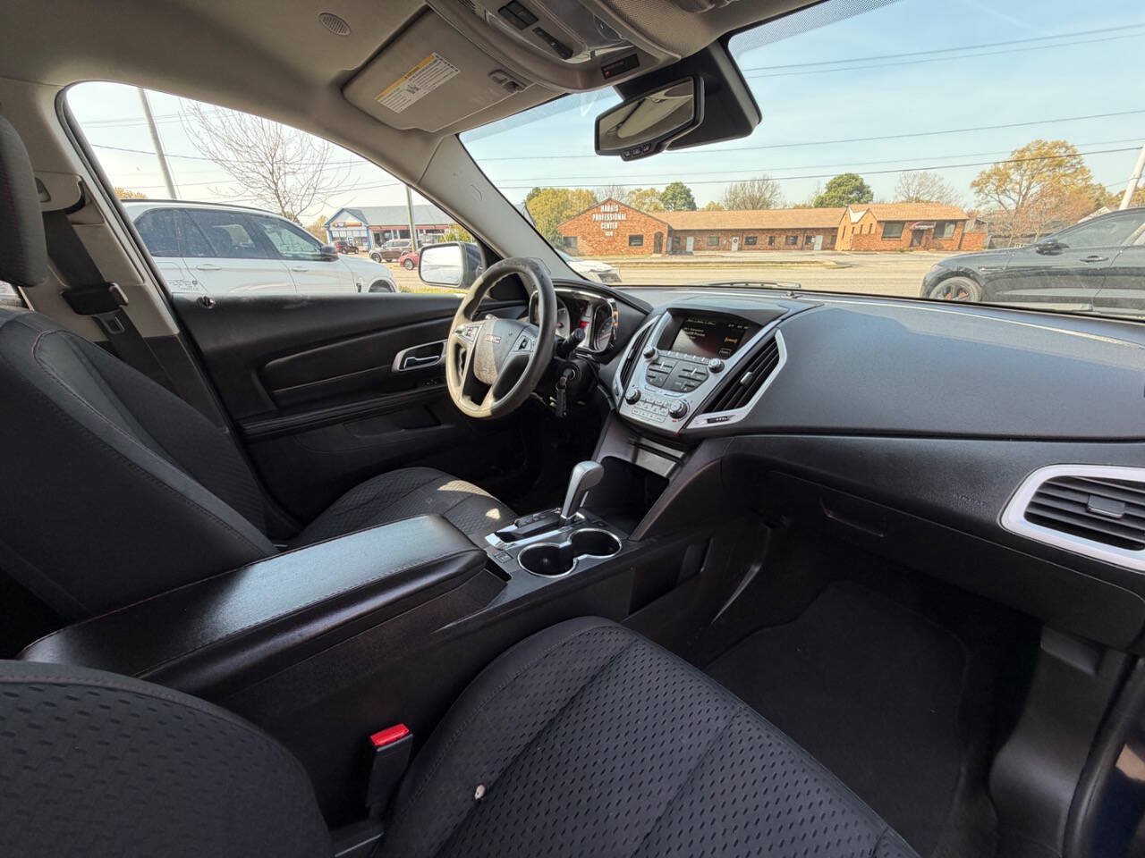 Used 2015 GMC Terrain SLE FWD image 31
