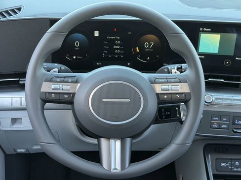 Used 2026 Hyundai Kona SEL Premium image 12