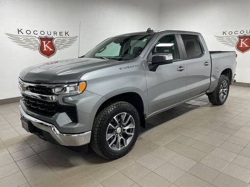 Used 2023 Chevrolet Silverado 1500 LT AWD/4WD image 3