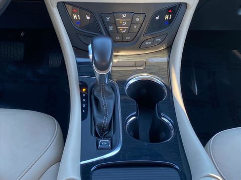 Used 2017 Buick Envision Essence image 11