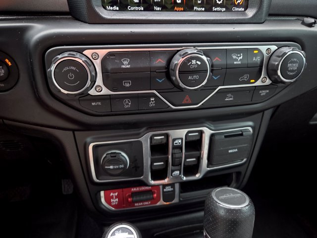 Certified 2022 Jeep Gladiator Mojave w/ Trailer Tow Package AWD/4WD image 28