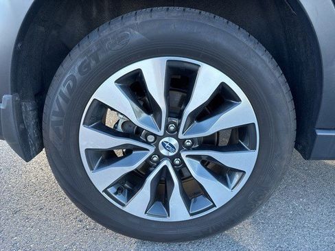 Certified 2025 Subaru Outback Limited image 19