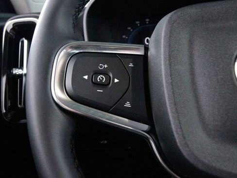 Certified 2023 Volvo XC40 B5 Plus w/ Protection Package Premier image 16