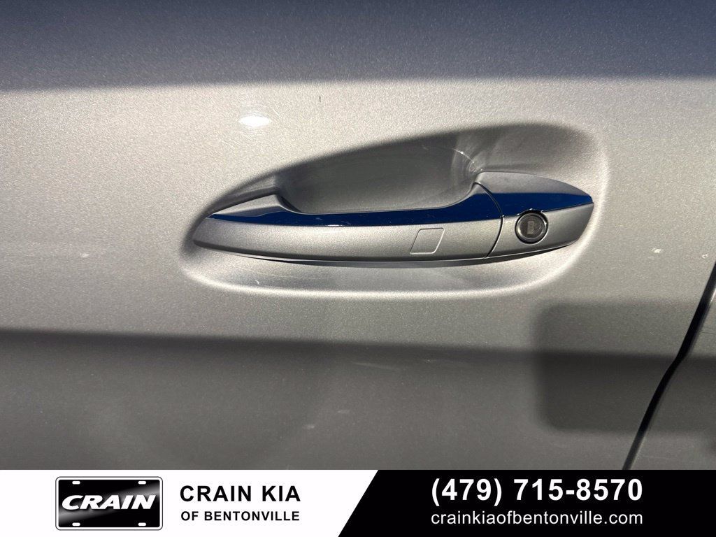 Used 2018 Mercedes-Benz GLS 450 4MATIC image 13