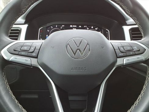 Used 2022 Volkswagen Atlas SE image 23