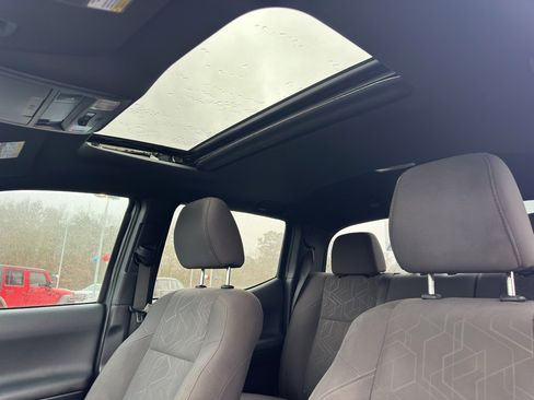 Used 2017 Toyota Tacoma TRD Sport RWD image 15