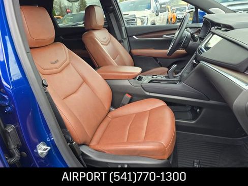 Certified 2025 Cadillac XT5 Sportv w/ Technology Package image 22