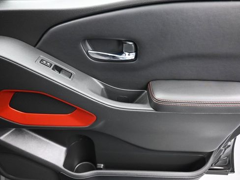 Used 2023 Nissan Frontier PRO-4X w/ Technology Package image 45