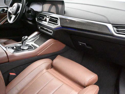 Used 2021 BMW X6 M50i w/ Premium Package image 18