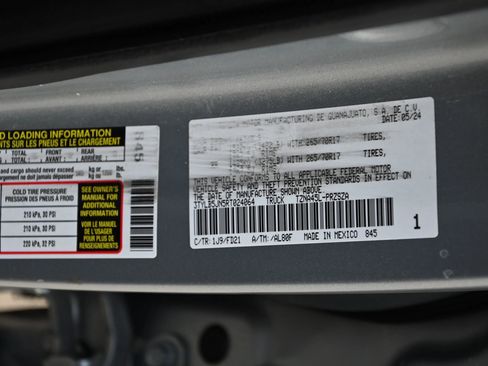 Used 2024 Toyota Tacoma TRD Off-Road AWD/4WD image 18