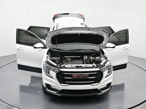 Certified 2022 GMC Terrain SLE w/ Driver Convenience Package image 44