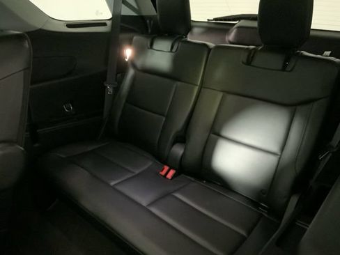 Used 2022 Ford Explorer XLT w/ Equipment Group 202A AWD/4WD image 28