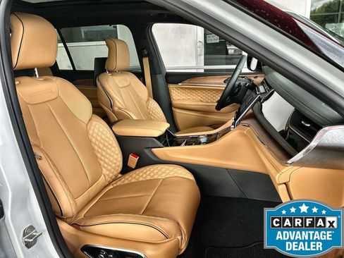 Used 2024 Jeep Grand Cherokee L Summit image 27