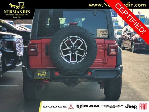 Certified 2025 Jeep Wrangler Unlimited Rubicon w/ Convenience Group AWD/4WD image 5