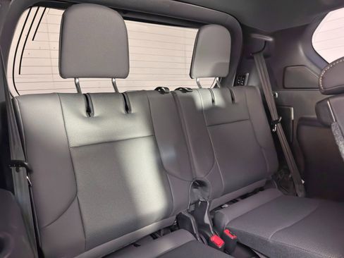 Used 2023 Lexus GX 460 Premium image 42